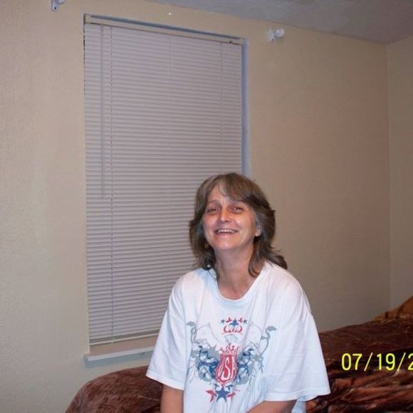 Meet your Posher, Cynthia - Picture 1 of 1